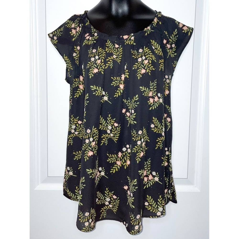Black short sleeve blouse